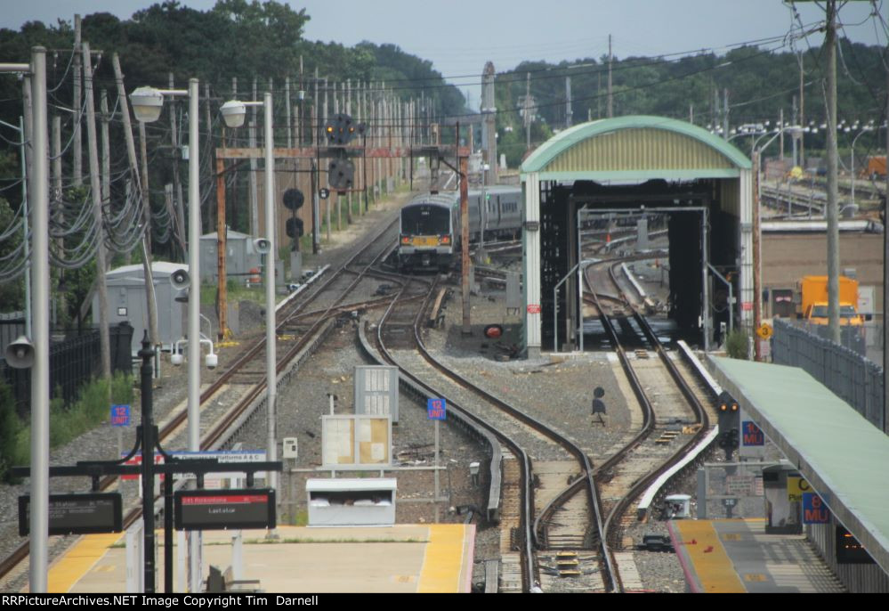 Looking east from overpass, 80mm
